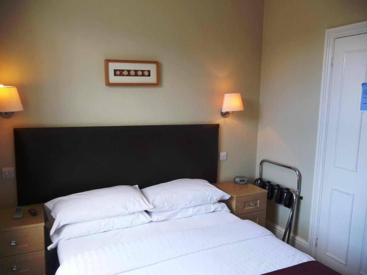 The George Hotel Henfield Habitación foto
